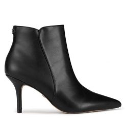 Botki Nine West. Czarne botki damskie Nine West, bez wzorów, bez obcasa, na szpilce, bez zapięcia. Za 259.99 zł.