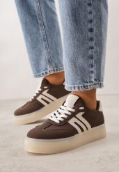 Brązowe Sneakersy Kultowe Tenisówki na Platformie Hlalna. Brązowe trampki i tenisówki damskie Born2be, bez wzorów, z jeansu, bez zapięcia. Za 109.99 zł.