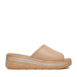Klapki Lasocki. Brązowe klapki damskie Lasocki, bez wzorów, bez obcasa, bez zapięcia. Za 169.99 zł.