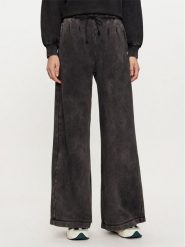 Deha Spodnie dresowe C12175 Czarny Relaxed Fit. Czarne spodnie dresowe damskie Deha, bez wzorów, z bawełny. Za 359.99 zł.