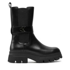Botki Calvin Klein. Czarne botki damskie Calvin Klein, bez wzorów, bez obcasa, na płaskiej podeszwie, bez zapięcia. Za 619.99 zł.