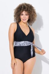 Damski Strój kąpielowy dekolt typu halter miękkie miseczki kokarda. Czarne stroje kąpielowe damskie Ulla Popken, plus size, bez wzorów, z elastanu. Za 279.99 zł.