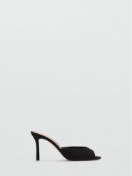 Mango Klapki 87090336 Czarny. Czarne klapki damskie Mango, bez wzorów, z materiału, bez obcasa, bez zapięcia. Za 149.99 zł.