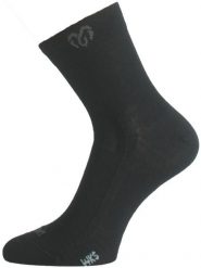 Skarpety merino WKS. Czarne skarpetki damskie LASTING, bez wzorów, z elastanu. Za 87.95 zł.