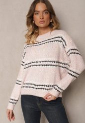 Jasnoróżowy Sweter z Bawełną w Paski Siadora. Czerwone swetry nierozpinane damskie Renee, bez wzorów, z bawełny, biznesowe, bez kołnierzyka, bez ramiączek. Za 69.99 zł.