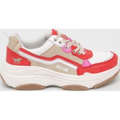 Mustang - Buty. Czerwone obuwie sportowe damskie Mustang, bez wzorów, z gumy, bez zapięcia, Adidas Advantage, climacool (adidas). W wyprzedaży za 179.90 zł.
