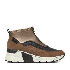 Botki Rieker. Brązowe botki damskie Rieker, bez wzorów, bez obcasa, na koturnie, bez zapięcia. Za 229.99 zł.