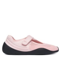 Baleriny Lacoste. Czerwone balerinki damskie Lacoste, bez wzorów, bez obcasa, bez zapięcia. Za 506.99 zł.