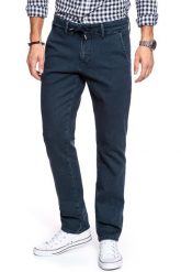 SPODNIE MĘSKIE MUSTANG Jog Chino Denim Blue 1009078 5000 880. Niebieskie eleganckie spodnie męskie Mustang, bez wzorów, z denimu. W wyprzedaży za 89.99 zł.