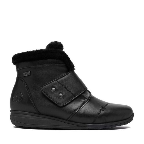 Botki Rieker. Czarne botki damskie Rieker, bez wzorów, bez obcasa, na płaskiej podeszwie, bez zapięcia. Za 439.99 zł.