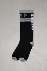 Las Vegas Raiders - OOSC x NFL Skarpety narciarskie / snowboardowe. Czarne skarpetki damskie OOSC, bez wzorów, z elastanu. Za 132.99 zł.