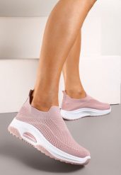 Różowe Wsuwane Buty Sportowe na Koturnie z Perforacją Mellarina. Czerwone obuwie sportowe damskie Born2be, bez wzorów, bez zapięcia. Za 44.99 zł.