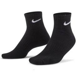 Skarpety Nike Everyday Cushioned Ankle. Czarne skarpetki damskie Nike, bez wzorów. Za 59.00 zł.