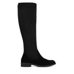Kozaki Lasocki. Czarne kozaki damskie Lasocki, bez wzorów, bez obcasa, na płaskiej podeszwie, bez zapięcia. Za 289.99 zł.