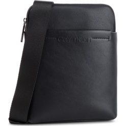 Saszetka CALVIN KLEIN - Flex 1 G iPad Flat Crossover K50K504390 001. Czarne saszetki i nerki męskie Calvin Klein, bez wzorów, ze skóry ekologicznej. W wyprzedaży za 279.00 zł.