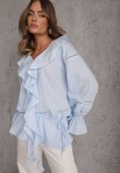 Niebieska Eteryczna Bluzka z Bawełny Zdobiona Falbankami i Ściągaczem w Pasie Cezarelle. Niebieskie bluzki damskie Renee, m, z aplikacjami, z bawełny, bez kołnierzyka, bez ramiączek. Za 149.99 zł.