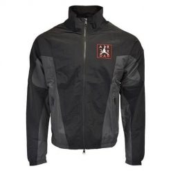 Kurtka uniwersalna męska Nike AJ5 Jacket. Czarne kurtki męskie Nike, m, bez wzorów, z syntetyku, bez kaptura, do biegania. Za 429.00 zł.