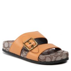 Klapki Coach. Brązowe klapki damskie Coach, bez wzorów, bez obcasa, bez zapięcia. Za 549.99 zł.