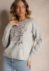 Jasnoszary Sweter z Kolorowym Haftem z Przodu Inavessa. Szare swetry nierozpinane damskie Renee, na zimę, bez wzorów, casualowe, bez kołnierzyka, bez ramiączek. Za 149.99 zł.