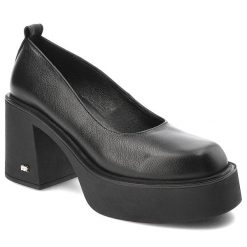Czarne Półbuty Karino Modne Obuwie Damskie Na Wysokim Obcasie. Czarne półbuty damskie Karino, bez wzorów, ze skóry, eleganckie, bez obcasa, na obcasie, bez zapięcia. Za 399.99 zł.