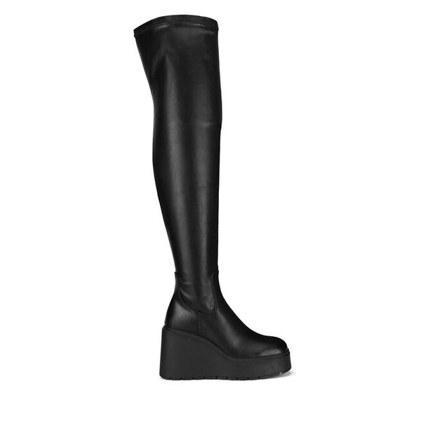 Kozaki DeeZee. Czarne kozaki damskie DeeZee, bez wzorów, bez obcasa, na koturnie, bez zapięcia. Za 169.99 zł.