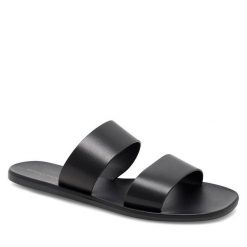 Klapki JENNY. Czarne klapki damskie Jenny, bez wzorów, bez obcasa, bez zapięcia. Za 49.99 zł.