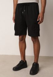 Czarne Szorty z Bawełną w Stylu Safari z Kieszeniami Cargo Sabririla. Czarne szorty męskie Born2be, bez wzorów, z bawełny. Za 69.99 zł.