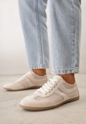 Beżowe Sneakersy Typu Tenisówki z Siateczkowymi Wstawkami Corigoria. Brązowe trampki i tenisówki damskie Born2be, bez wzorów, z jeansu, bez zapięcia. Za 99.99 zł.