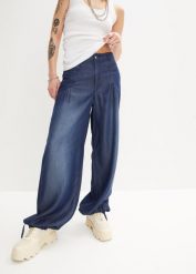 Dżinsy Wide Leg z lejącego lyocellu. Niebieskie jeansy damskie bonprix, bez wzorów, z jeansu. Za 169.99 zł.