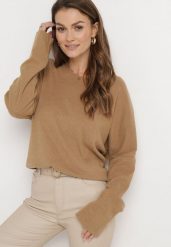 Beżowy Luźny Sweter z Miękkiej Dzianiny Nuchima. Brązowe swetry nierozpinane damskie Born2be, bez wzorów, z dzianiny, bez kołnierzyka, bez ramiączek. Za 74.99 zł.