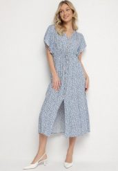 Niebieska Bawełniana Sukienka Rozkloszowana w Cętki z Ozdobnymi Guzikami Alulune. Niebieskie sukienki damskie Born2be, na co dzień, l, bez wzorów, z bawełny, eleganckie, bez kołnierzyka, bez ramiączek, midi, kopertowe. Za 44.99 zł.