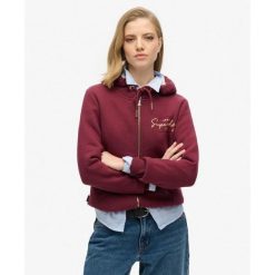 Bluza z kapturem z luksusowym metalicznym logo. Czerwone koszulki sportowe damskie Superdry, bez wzorów, bez ramiączek. Za 390.90 zł.