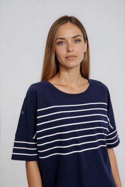 Bluza w paski granatowa. Bluzy damskie MOODO, l, bez wzorów, z bawełny, bez ramiączek, bez kaptura. W wyprzedaży za 59.99 zł.