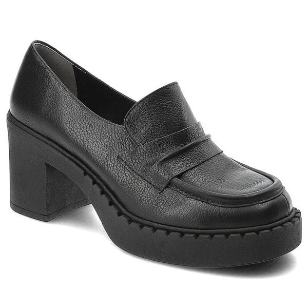 Czarne Półbuty Armodo Modne Buty Damskie. Czarne półbuty damskie Armodo, bez wzorów, z nubiku, eleganckie, bez obcasa, na obcasie, bez zapięcia. Za 339.99 zł.