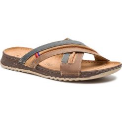 Klapki LASOCKI FOR MEN MI07-LORENZO-01. Brązowe klapki męskie Lasocki For Men, bez wzorów, z nubiku, bez zapięcia. Za 99.99 zł.