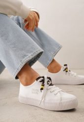 Białe Niskie Trampki z Podwójnymi Sznurówkami na Tłoczonej Platformie Astedella. Białe trampki i tenisówki damskie Renee, bez wzorów, z materiału, bez zapięcia. Za 99.99 zł.