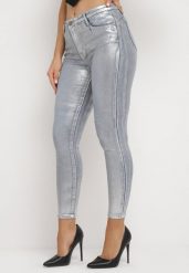 Srebrne Metaliczne Jeansy z Efektem Push Up Mireti. Szare jeansy damskie Born2be, bez wzorów, z jeansu. Za 64.99 zł.