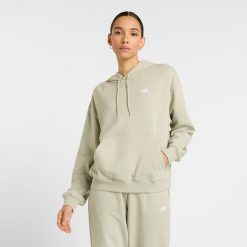 Bluza damska New Balance WT41507OVN – zielona. Zielone bluzy damskie New Balance, s, bez wzorów, z bawełny, klasyczne, bez ramiączek, z kapturem. Za 199.99 zł.