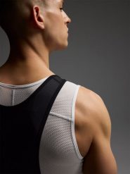 4F Tank top rowerowy szybkoschnący męski - biały S. Białe koszulki sportowe męskie 4F, l, bez wzorów, z dzianiny, bez ramiączek, rowerowe. W wyprzedaży za 99.99 zł.