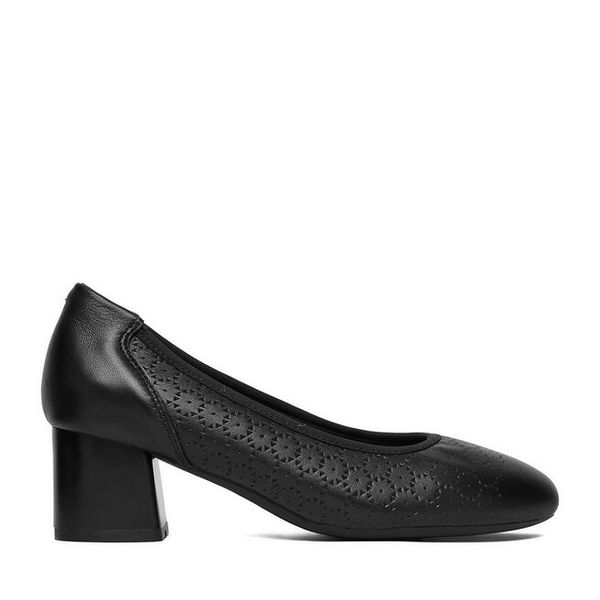 Czółenka Lasocki. Czarne czółenka damskie Lasocki, bez wzorów, bez obcasa, bez zapięcia. Za 119.99 zł.