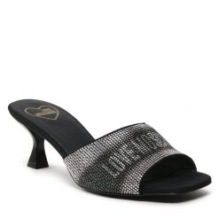 Klapki LOVE MOSCHINO. Czarne klapki damskie Love Moschino, bez wzorów, bez obcasa, bez zapięcia. Za 1,399.00 zł.