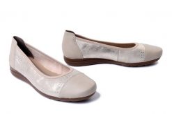 RIEKER L9353-62 beige, czółenka damskie. Brązowe balerinki damskie Rieker, bez wzorów, bez obcasa, bez zapięcia. Za 319.90 zł.