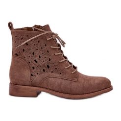 Zamszowe Sznurowane Botki Z Ażurowym Wzorem S.Barski HY51-136 Brązowe. Brązowe botki damskie na jesień, w ażurowe wzory, z zamszu, eleganckie, bez obcasa, na płaskiej podeszwie, bez zapięcia. Za 240.83 zł.