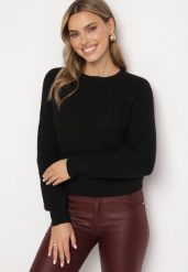 Czarny Klasyczny Sweter o Krótszym Kroju Zinoraya. Czarne swetry nierozpinane damskie Born2be, na jesień, uniwersalny, bez wzorów, z bawełny, eleganckie, bez kołnierzyka, bez ramiączek. Za 64.99 zł.