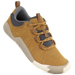 Półbuty damskie komfortowe camel Artiker 58C1900. Brązowe półbuty damskie Artiker, bez wzorów, z tkaniny, bez obcasa, bez zapięcia. Za 249.99 zł.