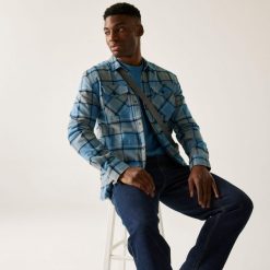 Koszula męska Spennith Shacket. Szare koszule męskie Regatta, m, bez wzorów, z bawełny, sportowe, bez kołnierzyka, bez ramiączek. W wyprzedaży za 289.20 zł.