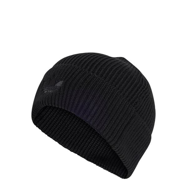 Czapka Germany Anniversary. Czarne czapki damskie Adidas, z aplikacjami, z dzianiny. Za 179.00 zł.