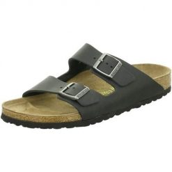 Klapki Birkenstock 552113. Czarne klapki damskie Birkenstock, bez wzorów, z materiału, bez zapięcia. Za 761.00 zł.