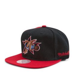 Czapka typu snapback Philadelphia 76ers Rear Script Deadstock HWC. Czarne czapki damskie Mitchell & Ness, bez wzorów. Za 202.00 zł.