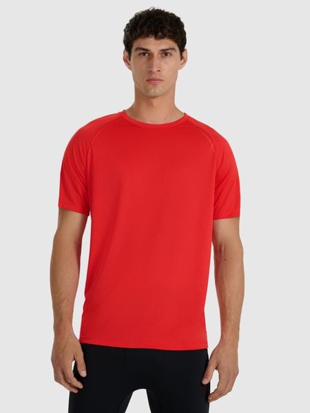 4F Koszulka do biegania szybkoschnąca męska - czerwona S. Czerwone koszulki sportowe męskie 4F, l, bez wzorów, z materiału, bez ramiączek, do biegania. W wyprzedaży za 99.99 zł.